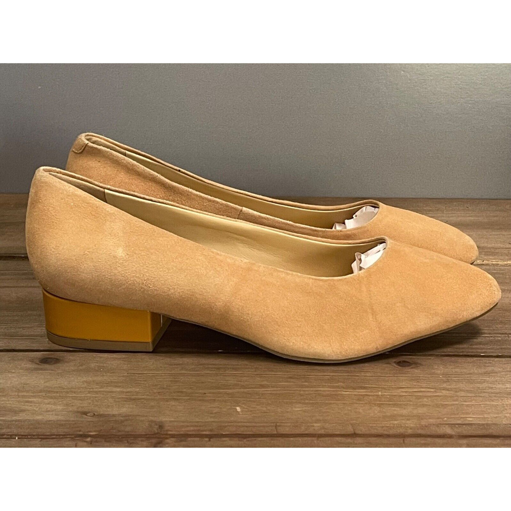 Trotters Women's Jewel Pump Size 7.5 Camel Suede Low Block Heel Slip On